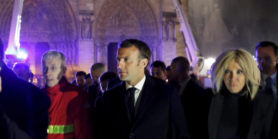 "Reconstruiremos Notre Dame", asegura Macron tras incendio