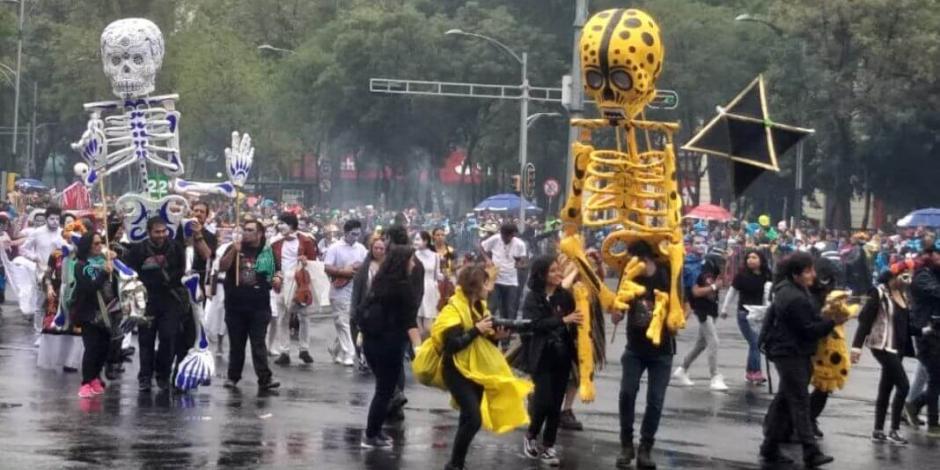 Capitalinos disfrutan "Megadesfile de Día de Muertos" (FOTOS)