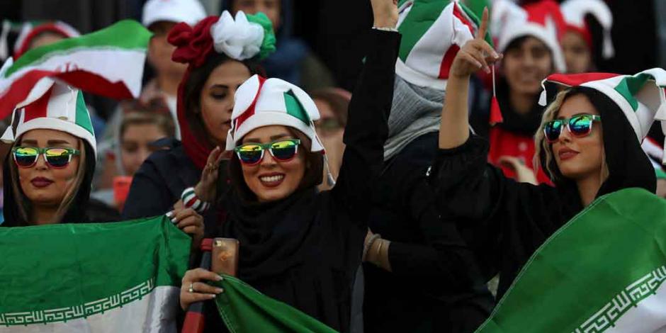 ¡HISTÓRICO! Después de 38 años, mujeres de Irán vuelven a un estadio