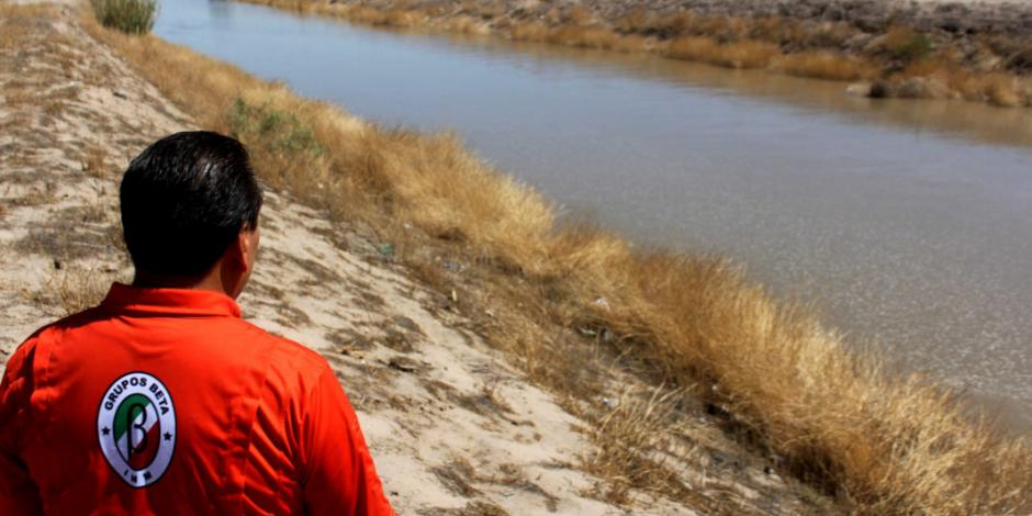 Mueren ahogados mujer y su bebé al intentar cruzar el Río Bravo