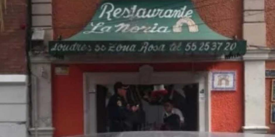 Asesinan a una persona dentro de un restaurante en la Juárez