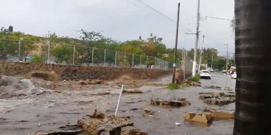 Buscan desaparecidos tras lluvias que dejaron tres muertos en Tlajomulco