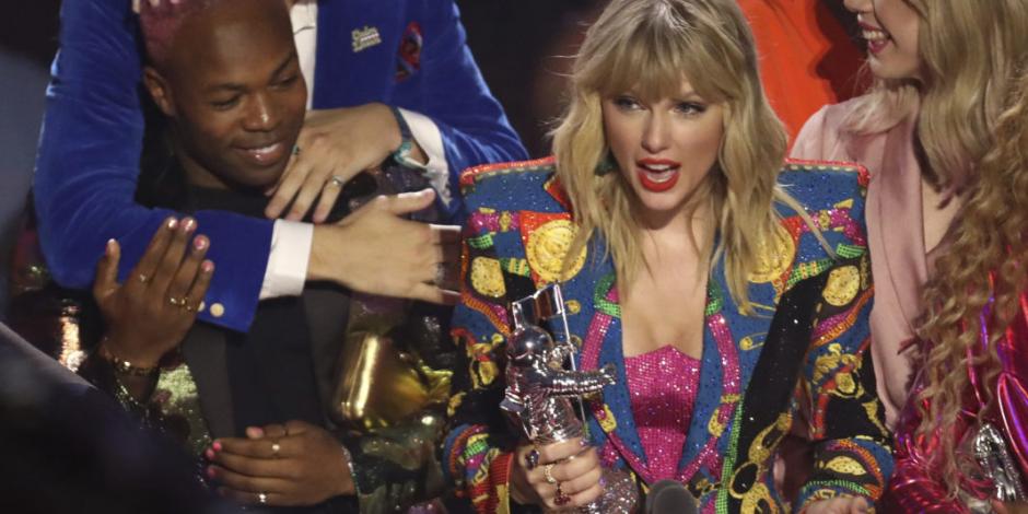 Con himno gay, Taylor Swift se alza con el premio a Mejor Video del Año