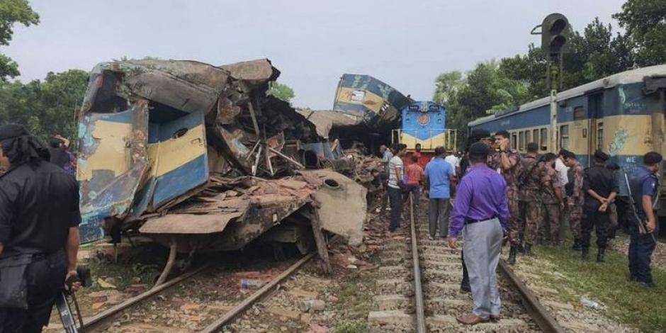 Choque de trenes deja 16 muertos y 58 heridos en Bangladesh