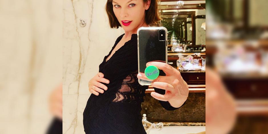 Milla Jovovich presume el embarazo de su tercer hijo