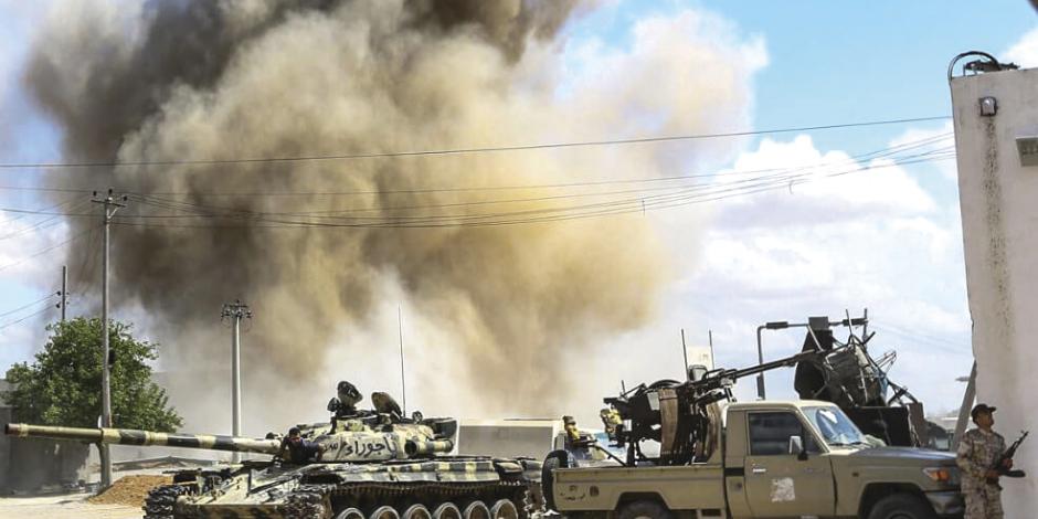 Más de 120 muertos tras ataques en Libia