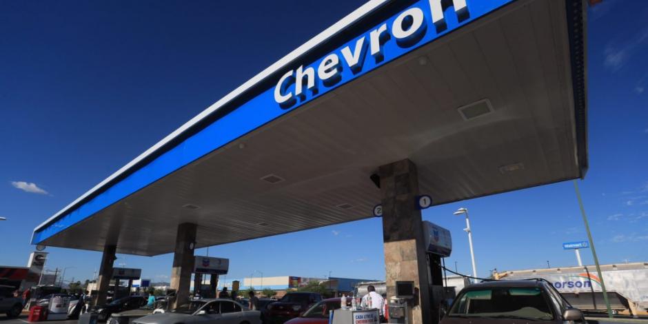 Chevron, Exxon y Arco, con gasolinas más caras