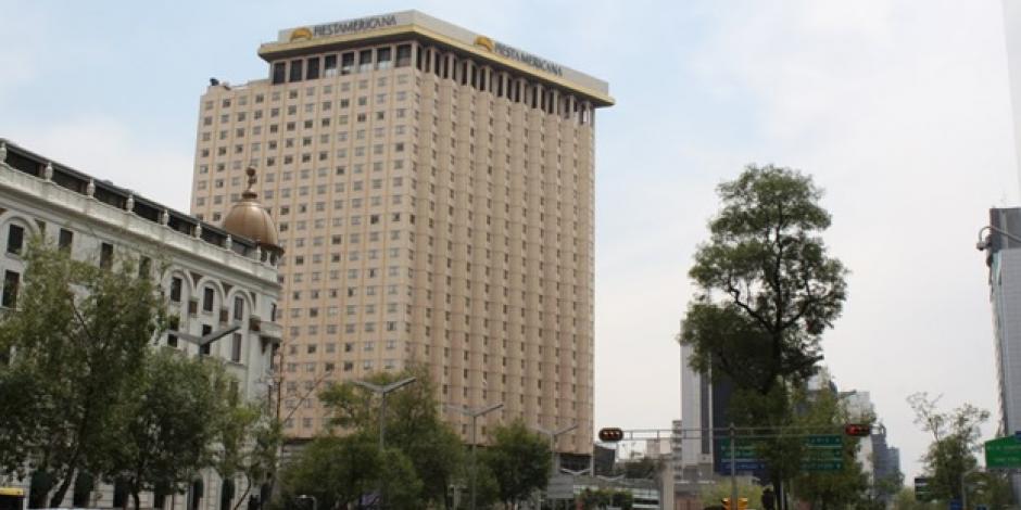 ...Y legisladores revisan en hotel de Reforma cambios a dictamen de PEF