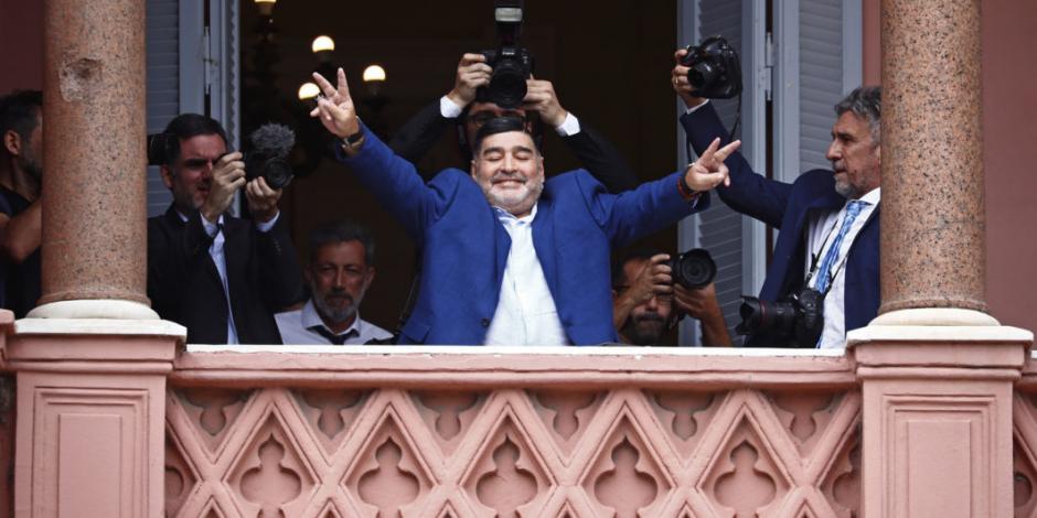 Maradona se reúne con Alberto Fernández en la Casa Rosada