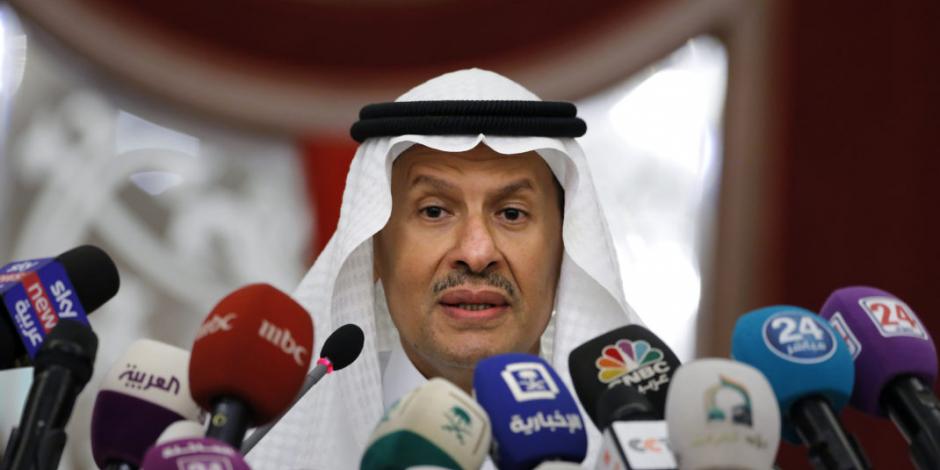 Tras ataque en refinería, recupera Arabia Saudí la mitad de su producción de crudo