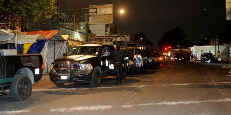 SSC ingresa a Tepito en la noche, decomisa droga y atrapa a 3 traficantes
