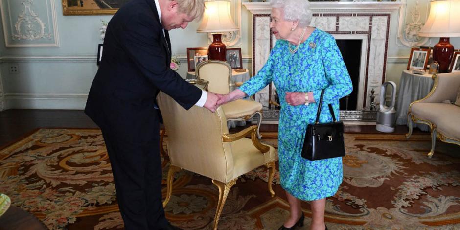 Johnson asume el cargo de Primer Ministro británico ante Reina Isabel II
