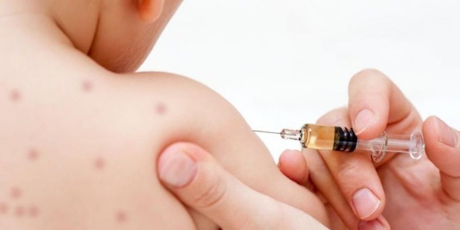 A pesar de escasez, aseguran distribución de vacunas contra sarampión