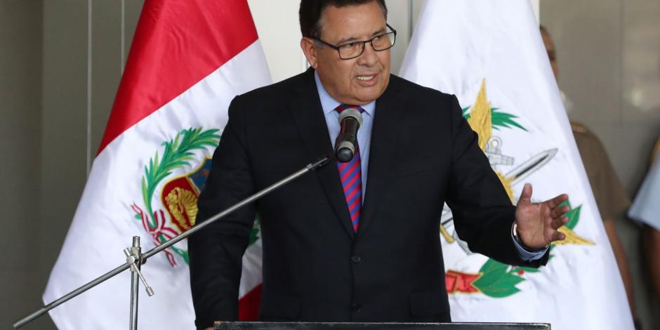 Muere ministro de defensa de Perú a causa de un infarto en helicóptero