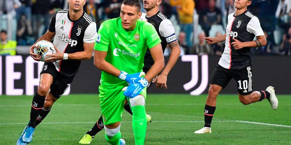 Juventus rescata la victoria ante el, recién ascendido, Verona