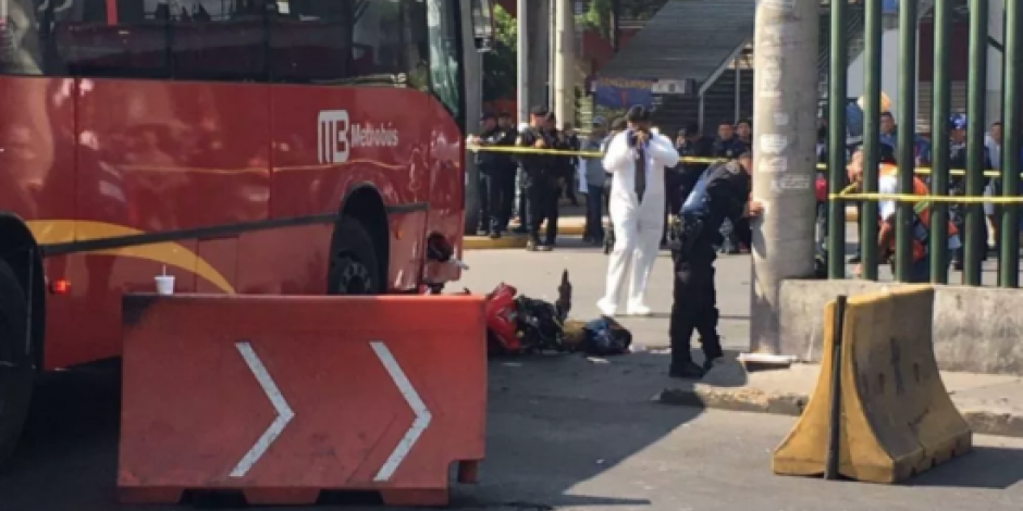 Arrestan a chofer de Metrobús y a policía por muerte de mujer en GAM