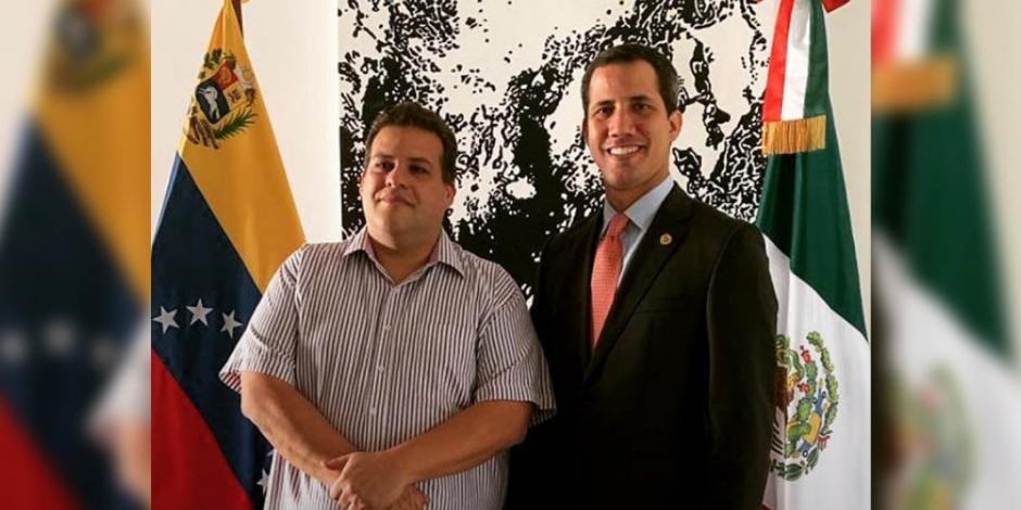 Guaidó visita a Franco Casella en embajada de México en Caracas