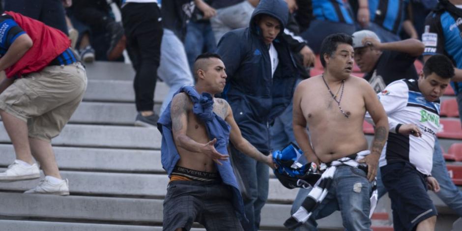 Suspenden partido entre San Luis y Querétaro por bronca en tribunas
