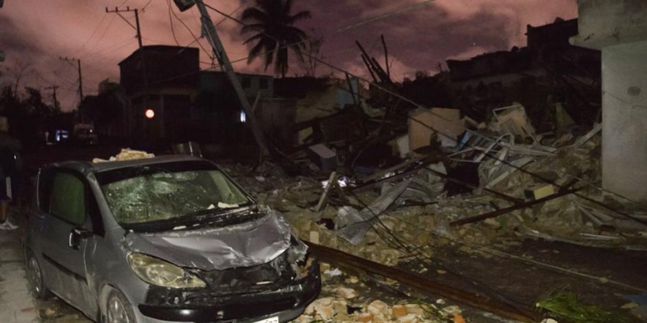 VIDEOS Y FOTOS: Tornado azota a La Habana; deja tres muertos y 172 heridos