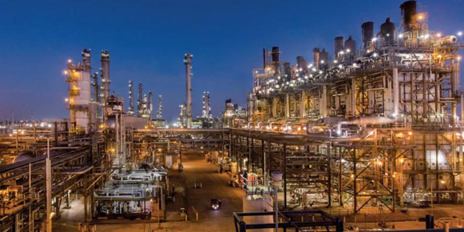 Empresas que participan en licitación de refinería, con amplia experiencia: AMLO
