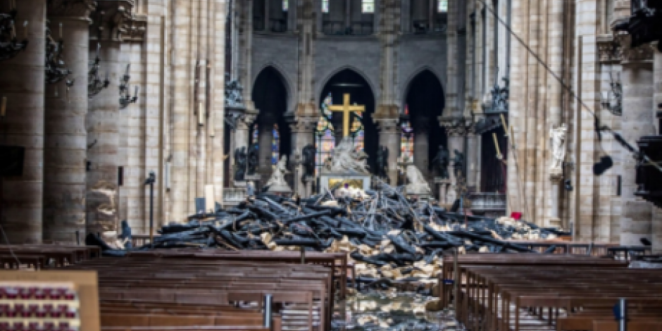 Protegen la catedral de Notre Dame, ahora de las lluvias