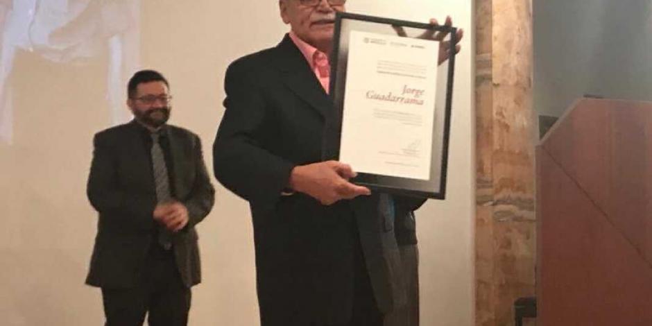El curador Jorge Guadarrama recibe homenaje en Bellas Artes
