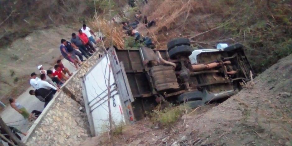 México y Guatemala trabajan en identificación de 23 migrantes muertos en Chiapas
