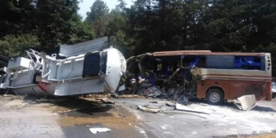 Choca autobús del staff de Marco Antonio Solís; murió el chofer