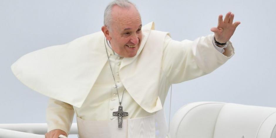 El Papa llega a los Emiratos Árabes en una visita histórica