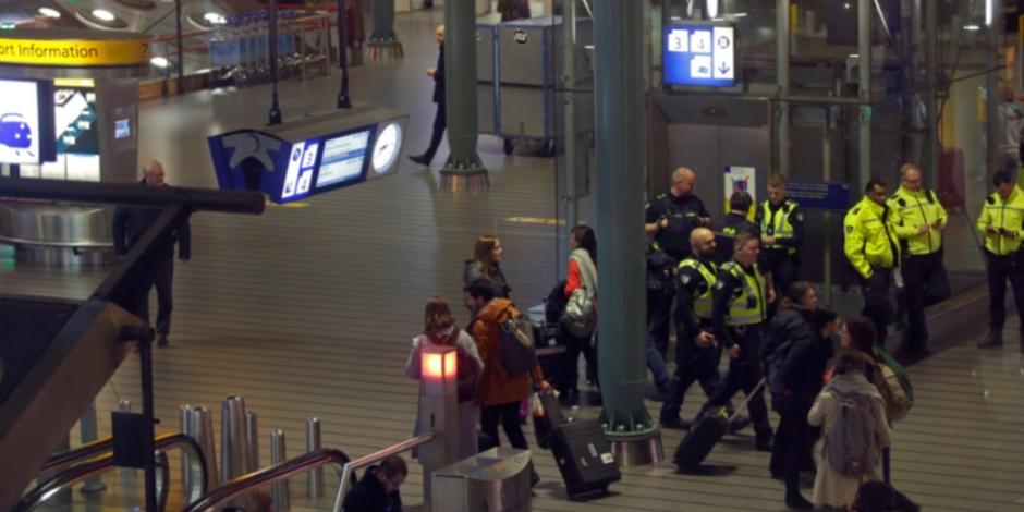 Falsa alarma de avión secuestrado en Ámsterdam provoca desalojo