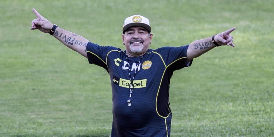 Triunfo dorado de Maradona, quien alaba a Gerardo Martino