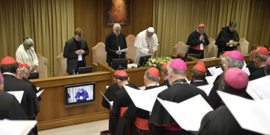 Pide Papa "medidas concretas" al iniciar cumbre contra la pederastia