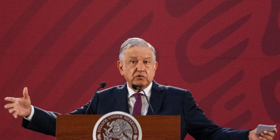 Reconoce López Obrador importancia de redes sociales en la vida pública