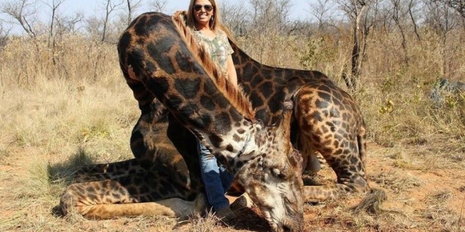 Cazadora que mató a jirafa dice estar orgullosa y que “estaba deliciosa”