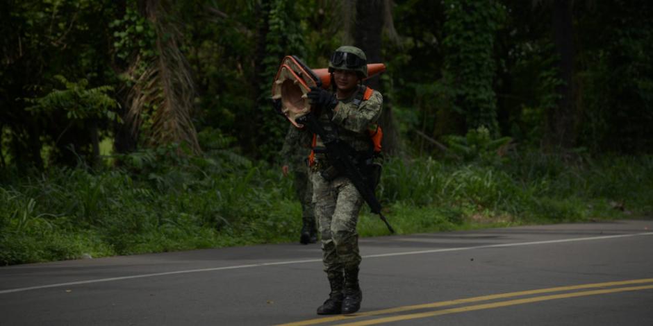 Guardia Nacional recorre carretera fronteriza en Comalapa, Chiapas