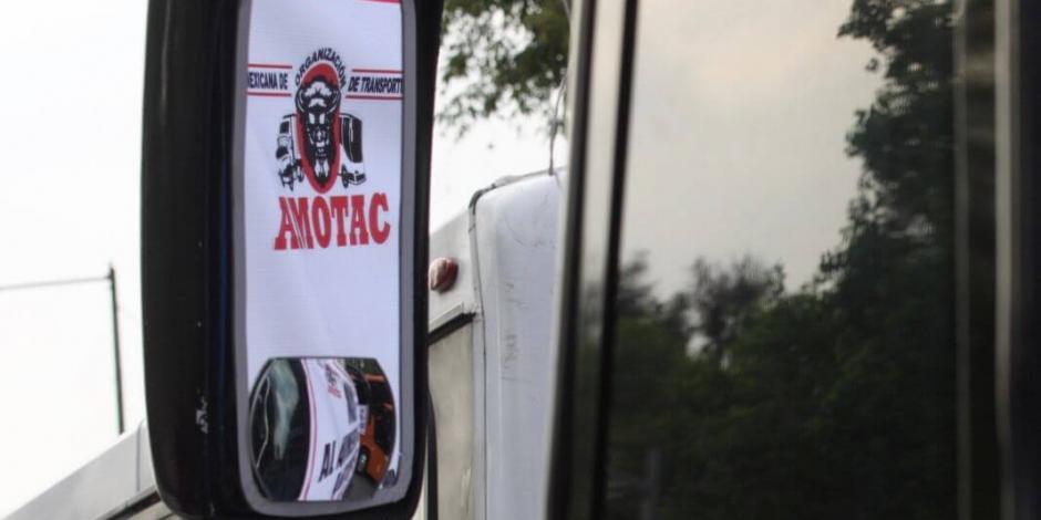 Transportistas se suman a protestas de AMOTAC en Nuevo León