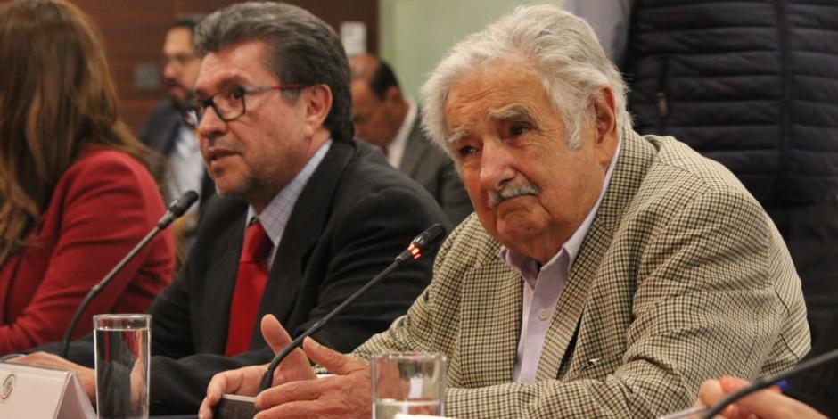 El mejor dirigente es el que deja gente que lo supera: Mujica a senadores