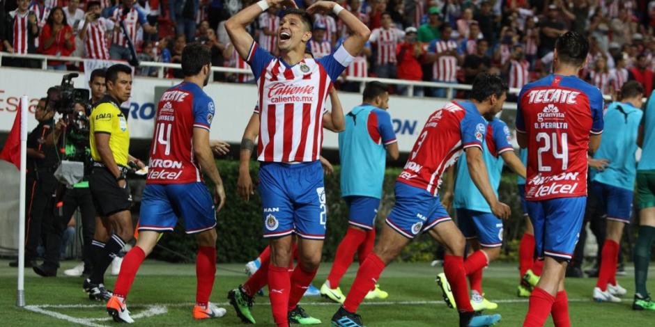 Chivas golea a San Luis y logra su segundo triunfo del Apertura 2019