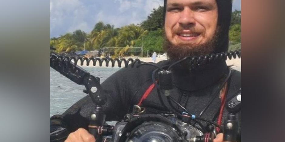 Desaparece fotógrafo canadiense en mar de Cozumel