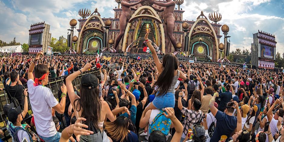 FOTOS: 120 mil personas disfrutan del amor y la música en el EDC