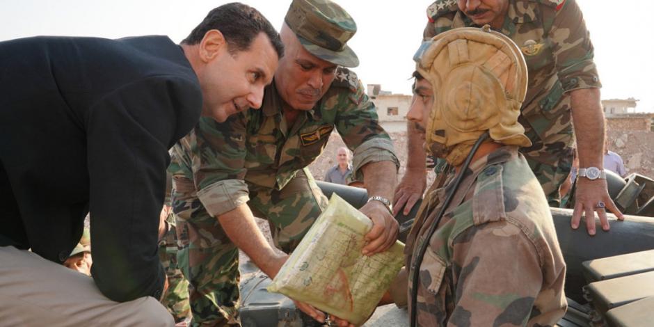 FOTOS y VIDEO: Presidente de Siria visita tropas en frente de guerra