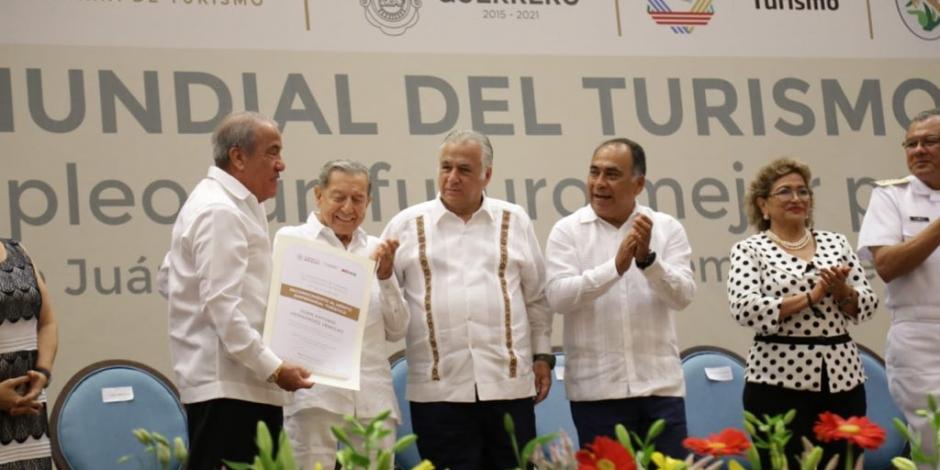 Impulso a turismo requiere inversión, destaca gobernador de Guerrero ante Torruco