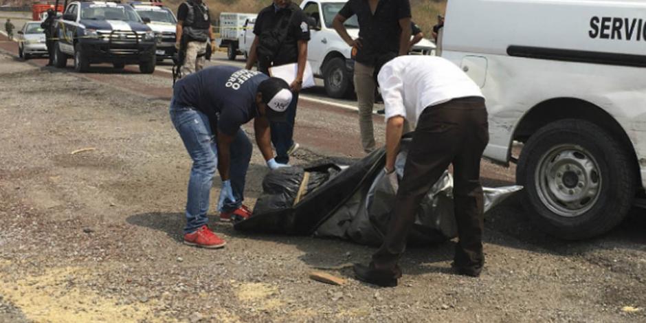 Hallan 11 bolsas con restos humanos en Tlajomulco, Jalisco