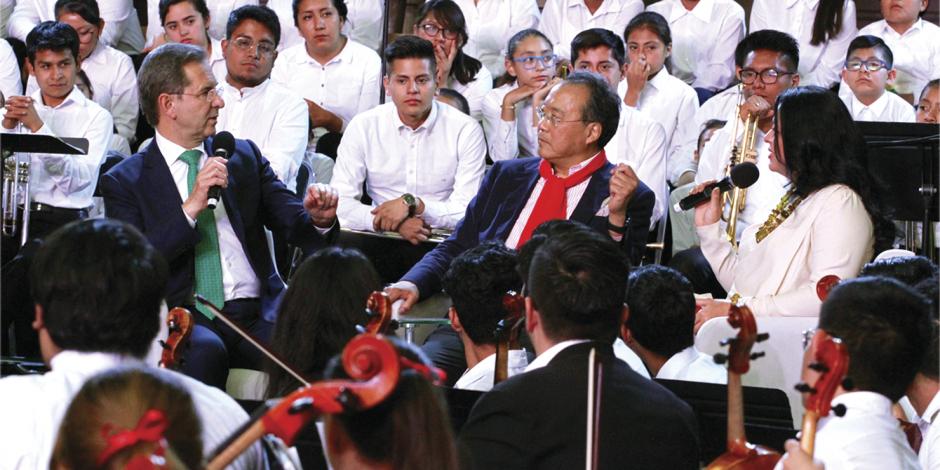 Yo-Yo Ma impulsa la educación musical en México