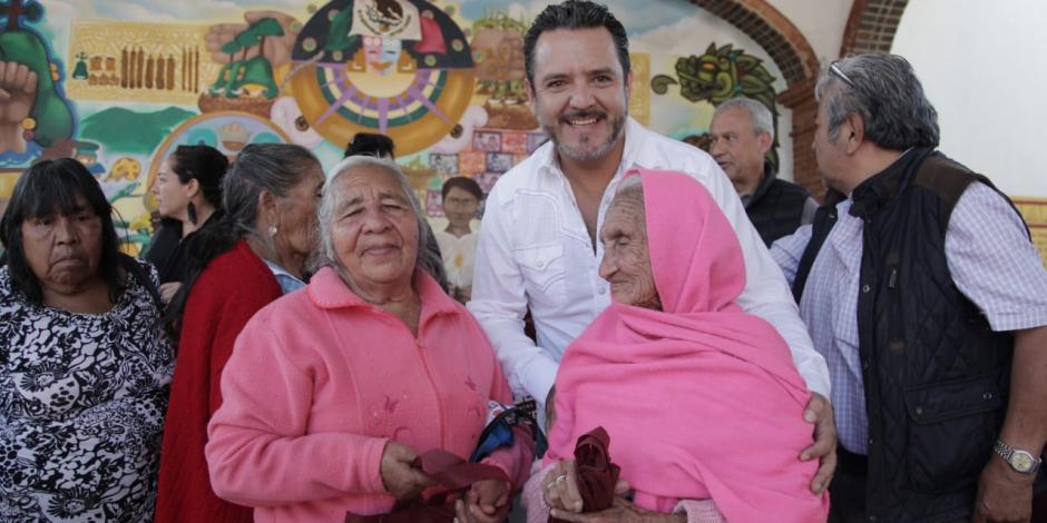 Con pollotón alcalde beneficia a seis mil familias en Cuernavaca