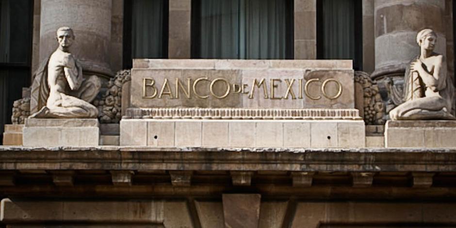 Decisión de Banxico permitirá estabilidad económica y crecimiento: AMLO