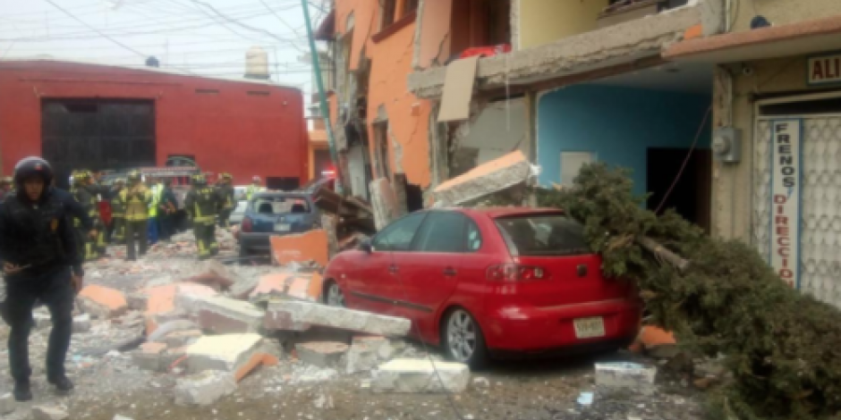 Explosión en vivienda por fuga de gas en Iztacalco deja dos lesionados