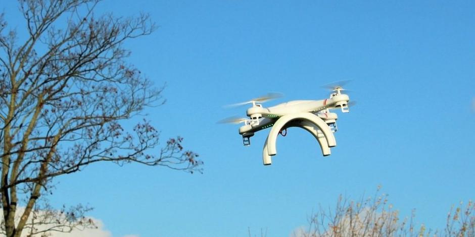 Uber entrega alimentos con drones y lanza camioneta autónoma