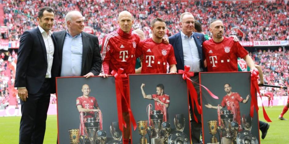 Ribéry, Robben y Rafinha se retiran del Bayern Munich como campeones