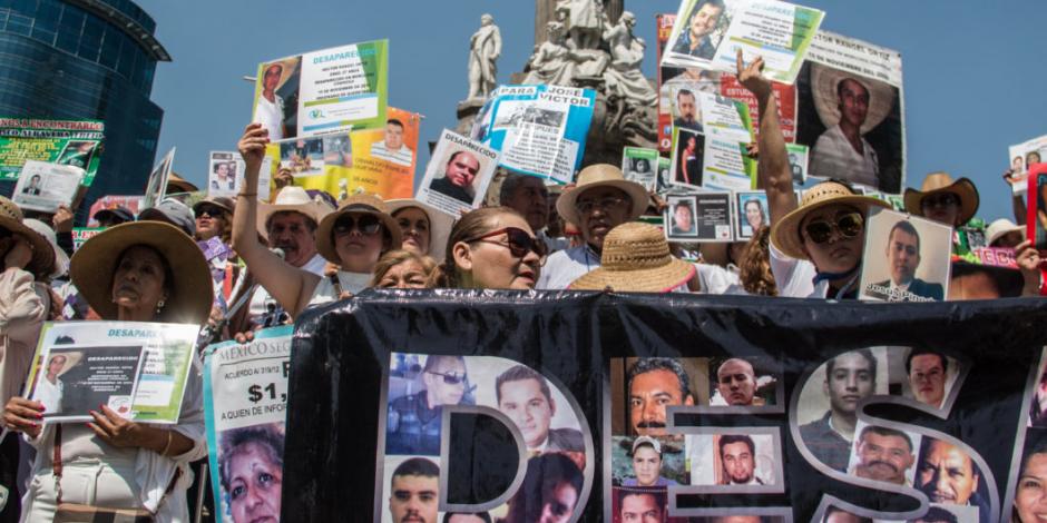 Marchan madres de desaparecidos en la Ciudad de México